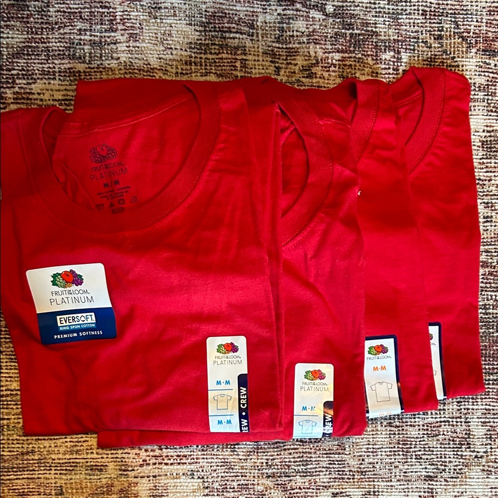 Fruit of the Loom Men’s Red Short Sleeve Tee